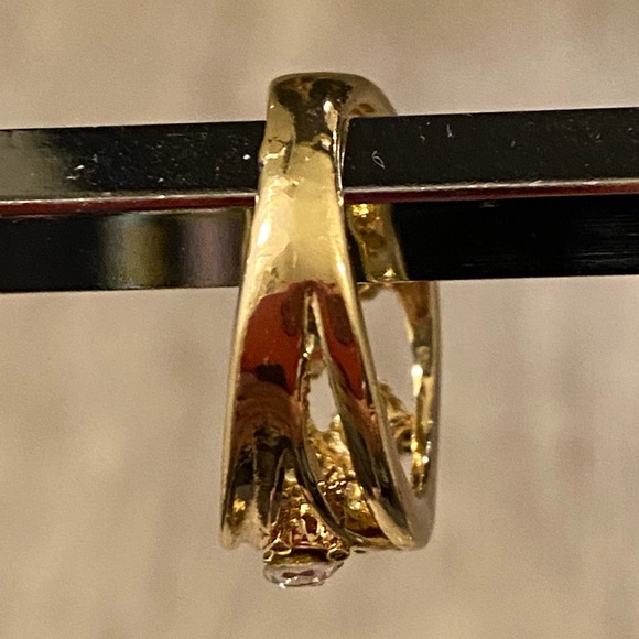14kt Gold plated Zircon ring can be used as a wedding or cocktail ring. Yell… - Picture 6 of 7